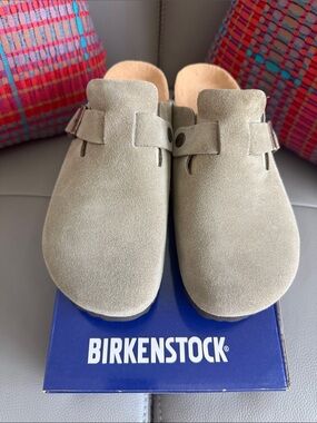 Brand New BIRKENSTOCK Boston Taupe Suede Clogs - women’s US 11 or EU 42